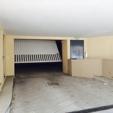 芒通里维埃拉酒店 芒通