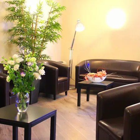 芒通里维埃拉酒店 酒店 3*