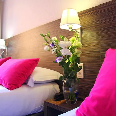 芒通里维埃拉酒店 酒店 芒通