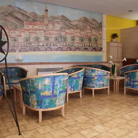 芒通里维埃拉酒店 芒通