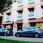 Отель Riviera Ментона
