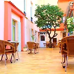 Riviera Отель 3*