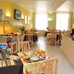 Riviera Отель Ментона