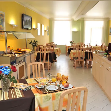 Riviera Отель 3*