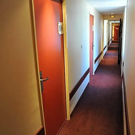 Riviera Hotel 3*