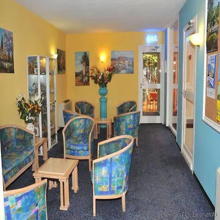 Riviera 3*