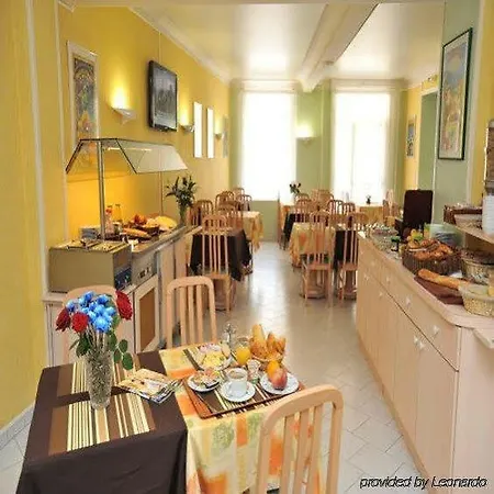 Riviera 3*