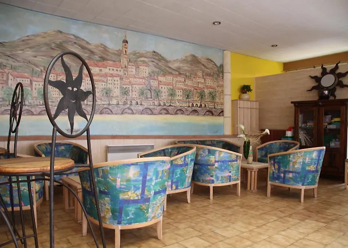 Riviera 3* Мантон