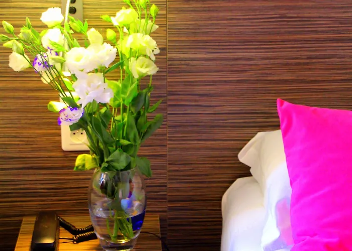 Riviera Мантон