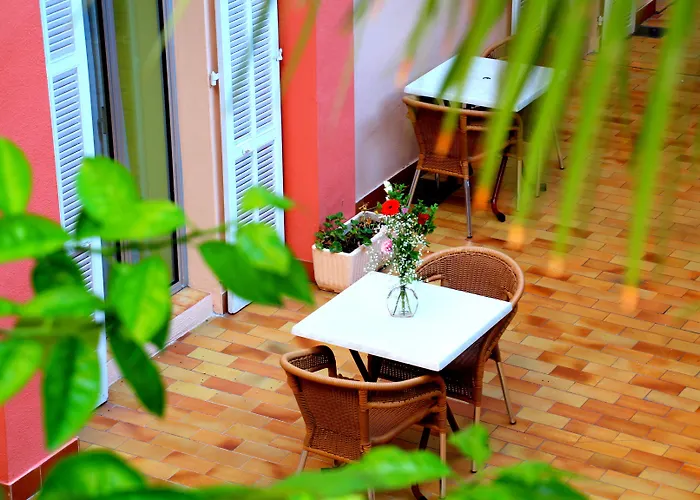 Riviera 3* Мантон