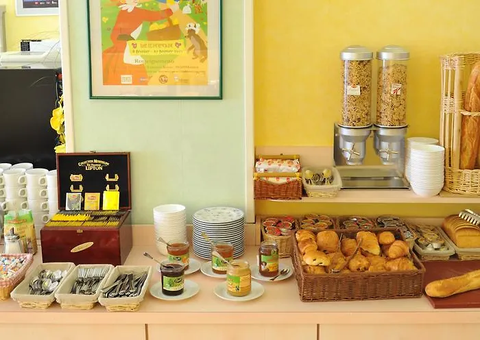 Готель Riviera